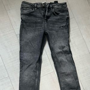 Black skinny jeans